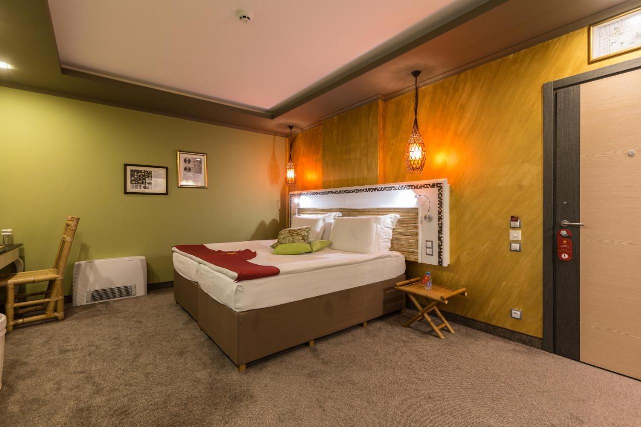 Diplomat Plaza Hotel & Resort Луковит Экстерьер фото