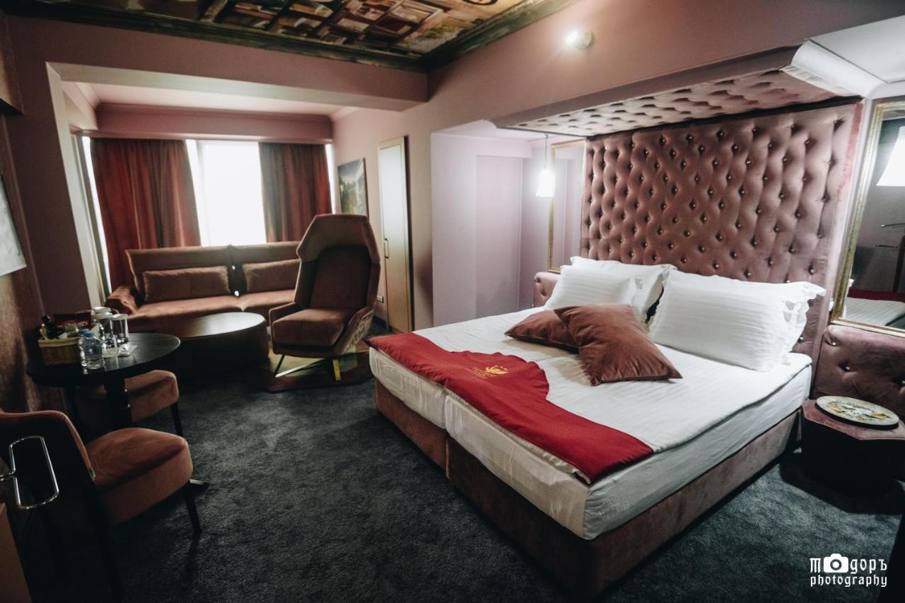 Diplomat Plaza Hotel & Resort Луковит Экстерьер фото