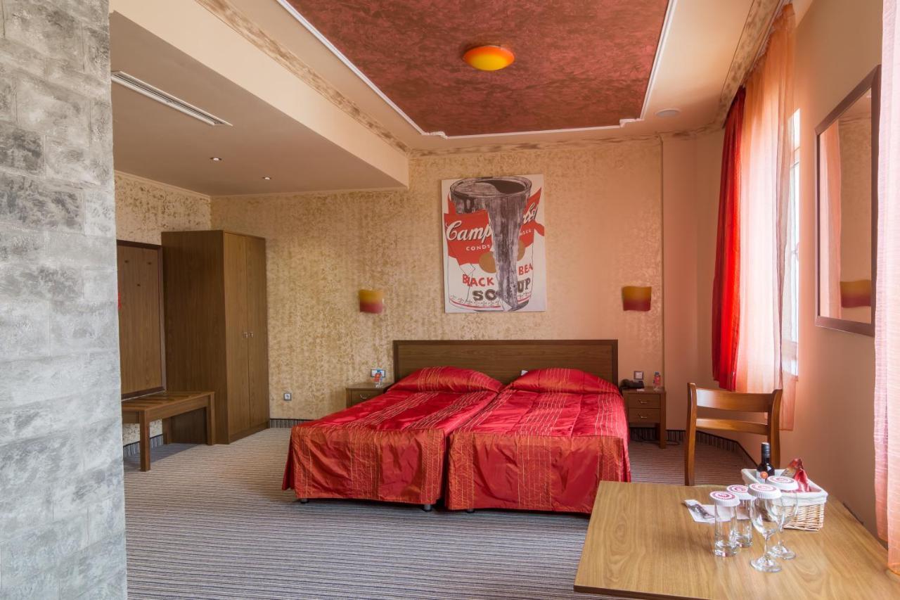Diplomat Plaza Hotel & Resort Луковит Экстерьер фото