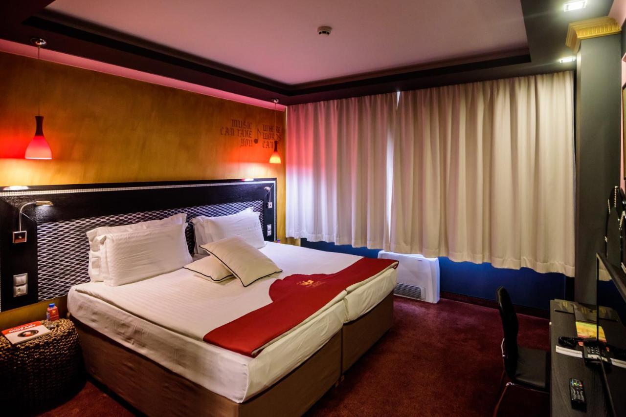 Diplomat Plaza Hotel & Resort Луковит Экстерьер фото