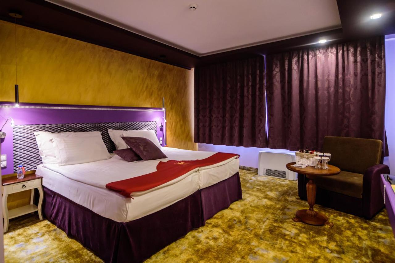 Diplomat Plaza Hotel & Resort Луковит Экстерьер фото
